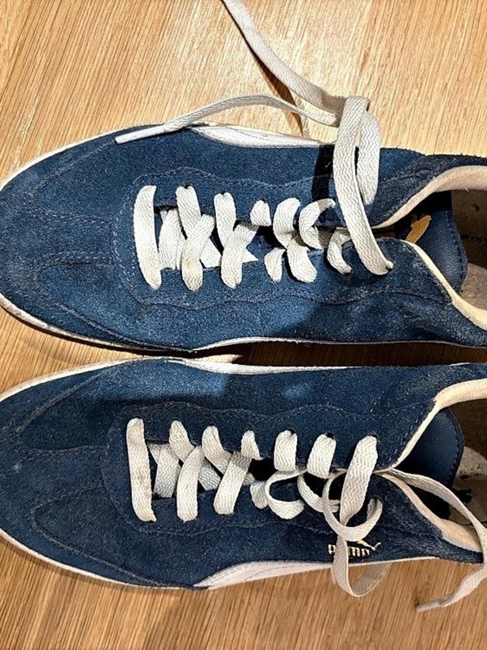 Puma Liga Women's Blue & White Sneakers US 7.5 men. 9 women’s